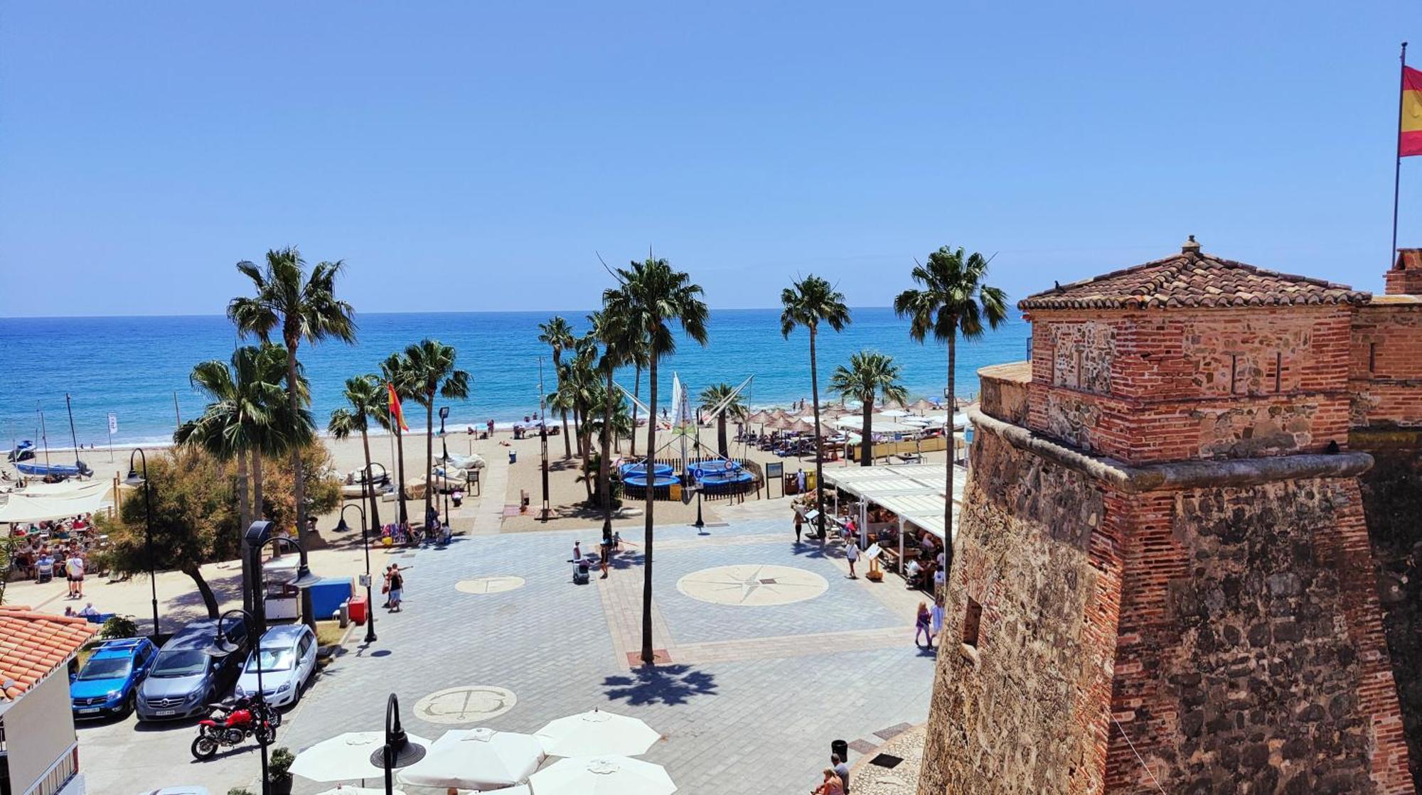 Los Deseos Del Torreon La Cala De Mijas Luaran gambar